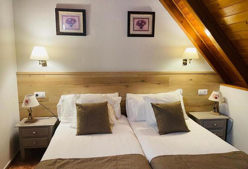 Hostal Escuils