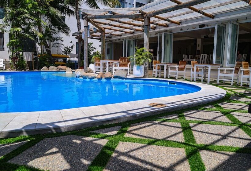 Hotel Aquarius On The Beach