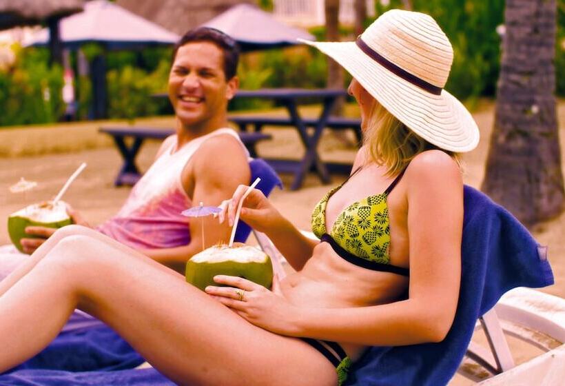 Hotel Aquarius On The Beach