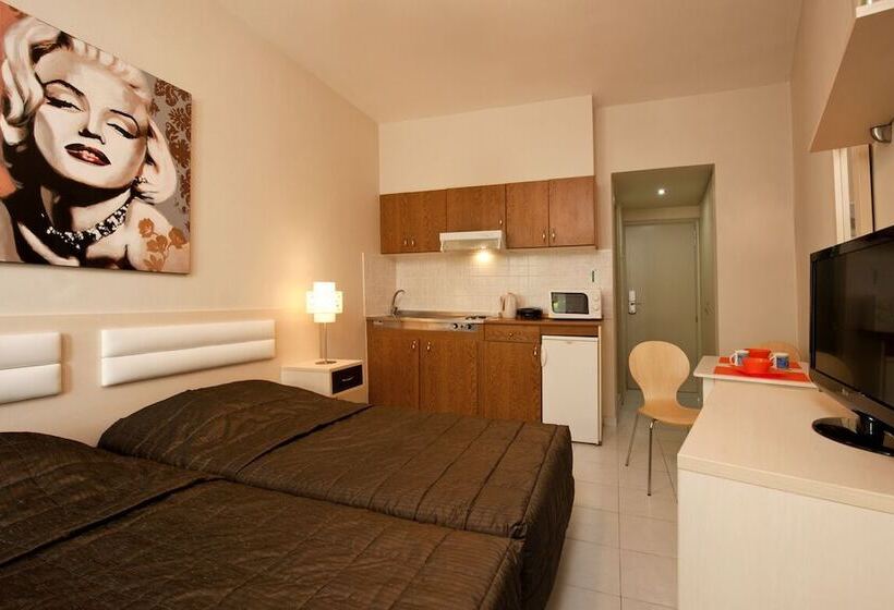 Fotos del hotel Axos:  24
