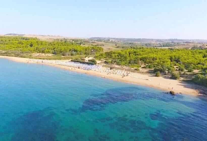 هتل Club Baia Dei Gigli