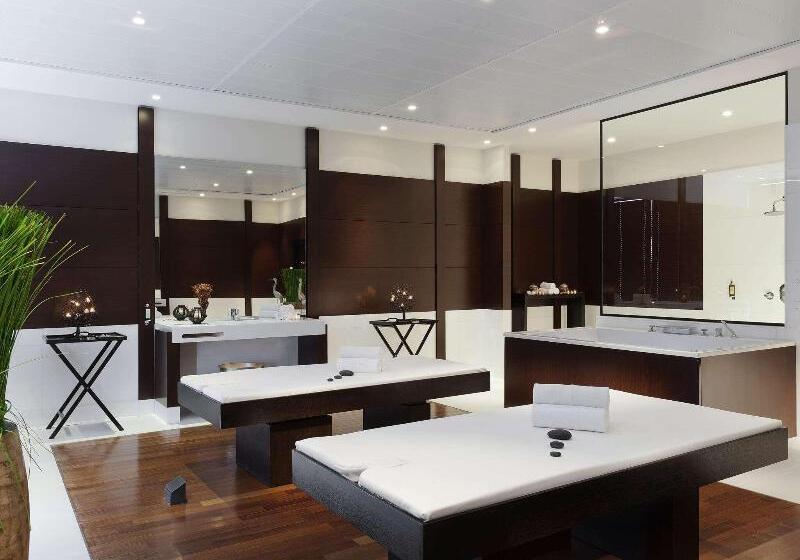 ホテル Hôtel Barrière Le Grand Hôtel Enghien Les Bains