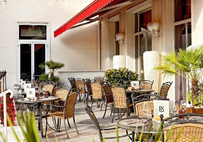 ホテル Hôtel Barrière Le Grand Hôtel Enghien Les Bains