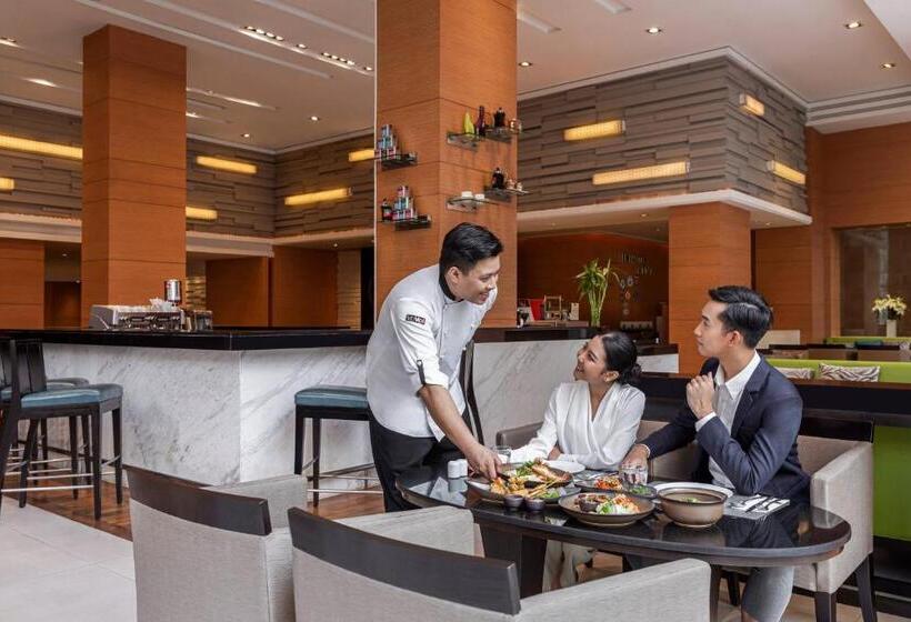 هتل Courtyard By Marriott Bangkok