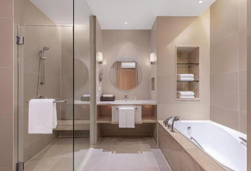 هتل Courtyard By Marriott Bangkok