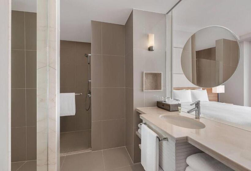 هتل Courtyard By Marriott Bangkok