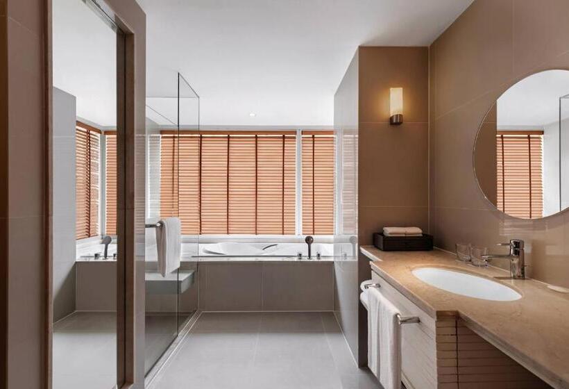 هتل Courtyard By Marriott Bangkok