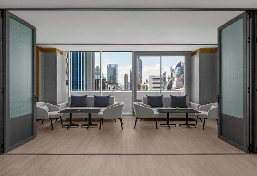 هتل Courtyard By Marriott Bangkok