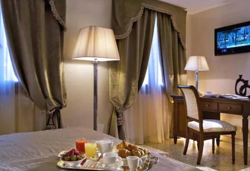 Fotos del hotel Dell'opera:  8