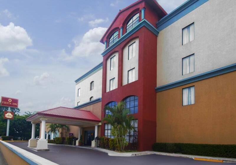 ホテル Fiesta Inn Poza Rica
