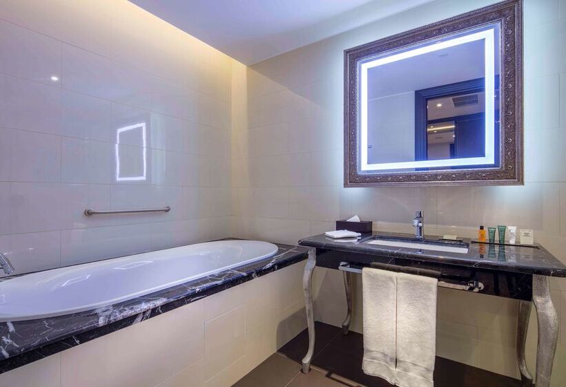 هتل Hilton Podgorica Crna Gora