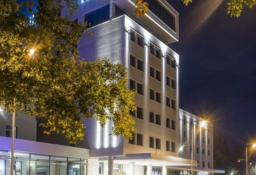 هتل Hilton Podgorica Crna Gora