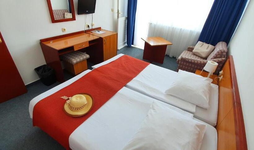 בית מלון כפרי Holiday Village Sagitta Light All Inclusive