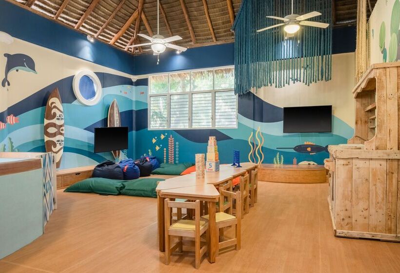هتل Iberostar Waves Tucán