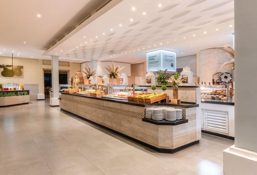 هتل Iberostar Waves Tucán