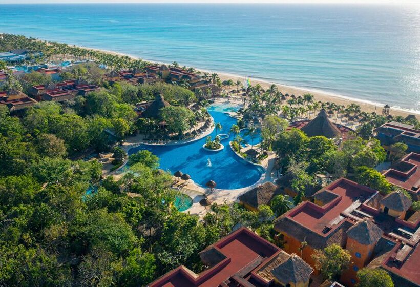 هتل Iberostar Waves Tucán