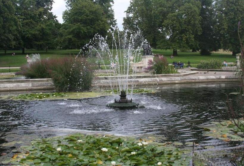 هتل Lancaster Hall