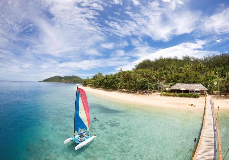 هتل Malolo Island Resort
