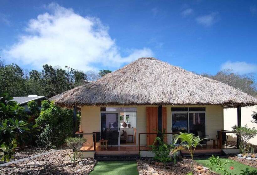 هتل Nanuya Island Resort