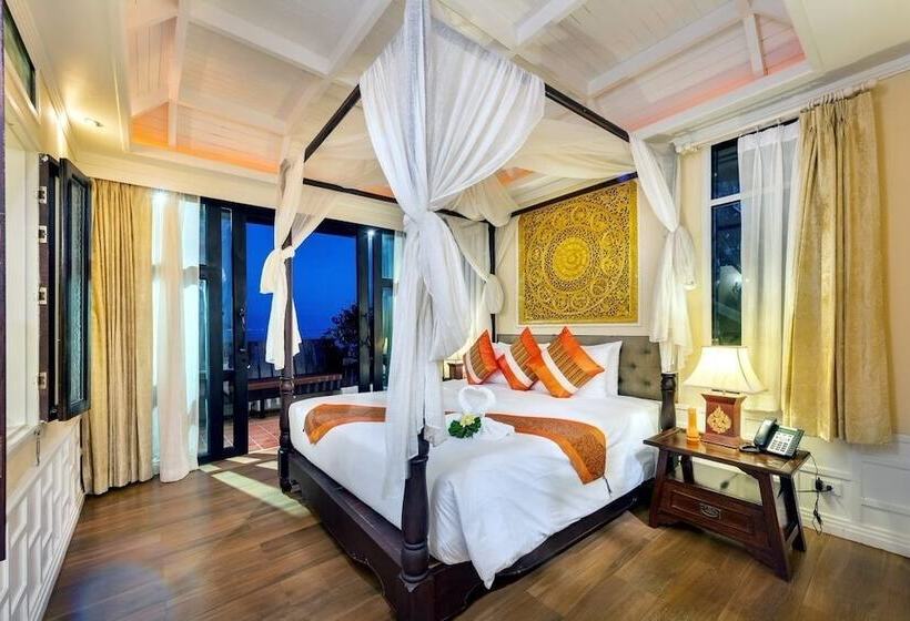 هتل Racha Kiri Resort And Spa Khanom