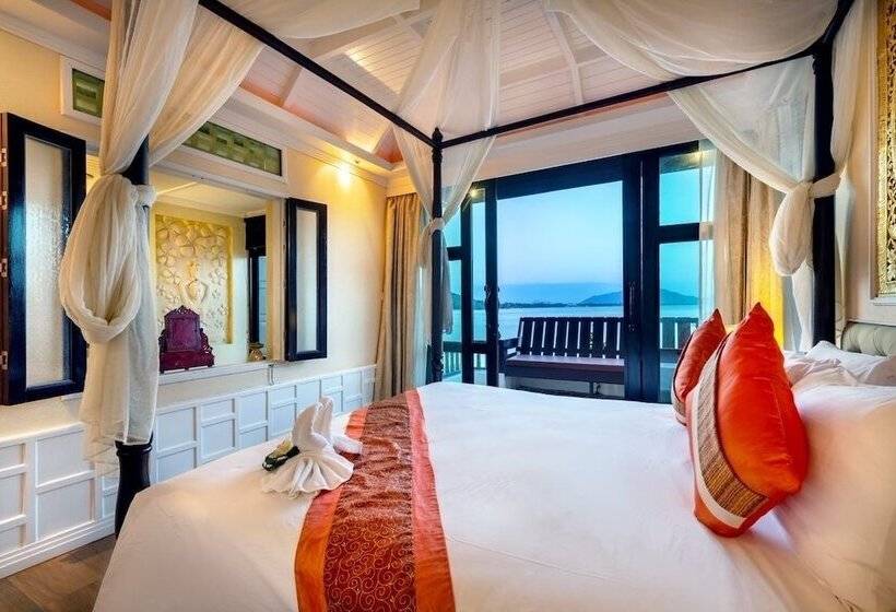 هتل Racha Kiri Resort And Spa Khanom