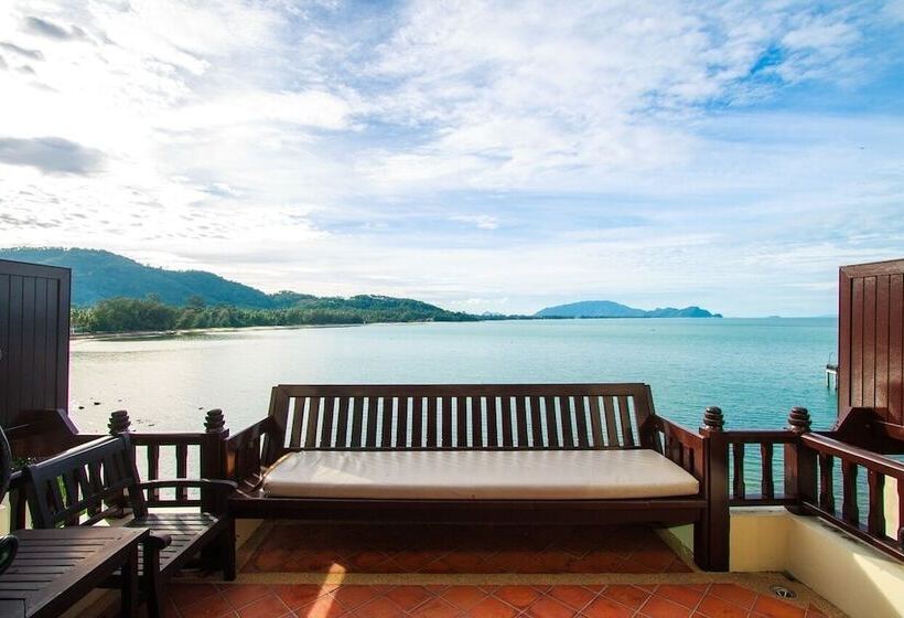 هتل Racha Kiri Resort And Spa Khanom