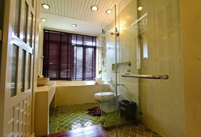 هتل Racha Kiri Resort And Spa Khanom
