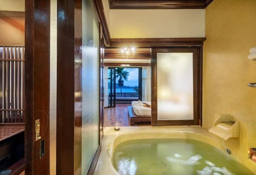 هتل Racha Kiri Resort And Spa Khanom