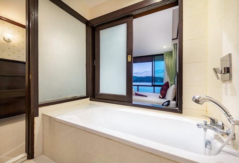 هتل Racha Kiri Resort And Spa Khanom