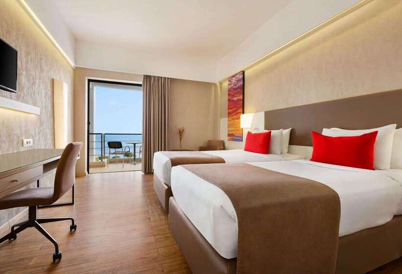 هتل Ramada Plaza By Wyndham Thraki