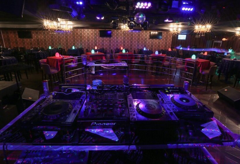 Fotos del hotel Ramee Royal:  16