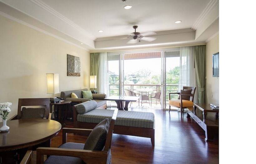 هتل Robinson Khao Lak