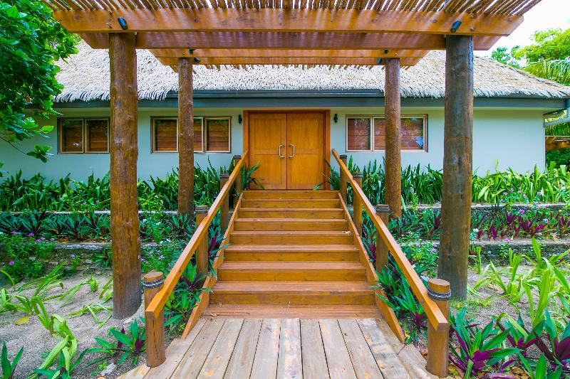 هتل Serenity Island Resort