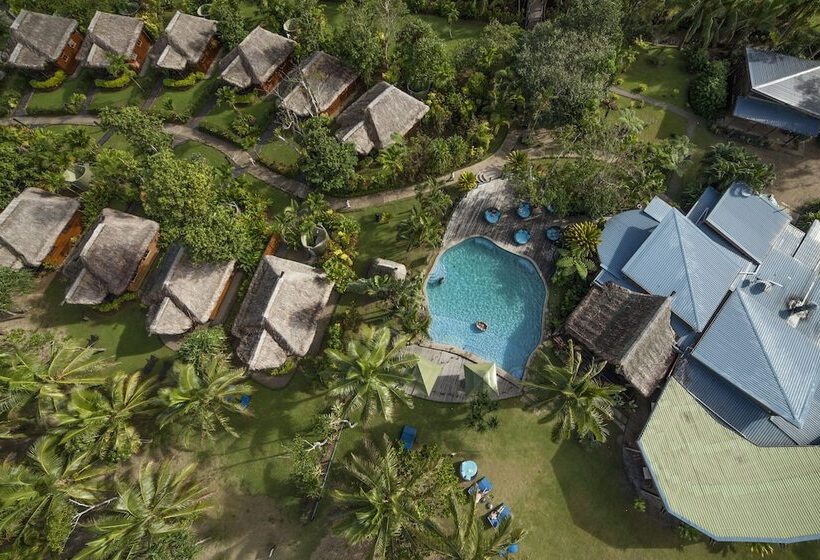 هتل Uprising Beach Resort