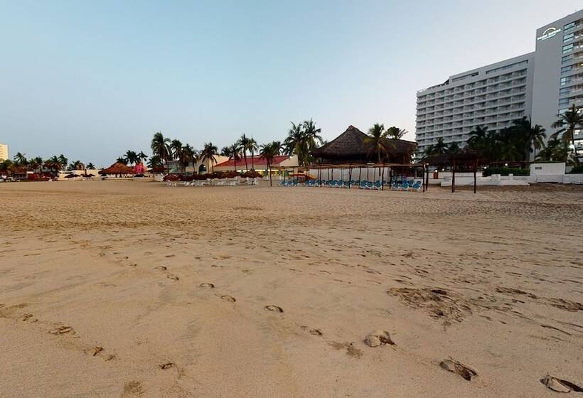 استراحتگاه Park Royal Beach Ixtapa  All Inclusive