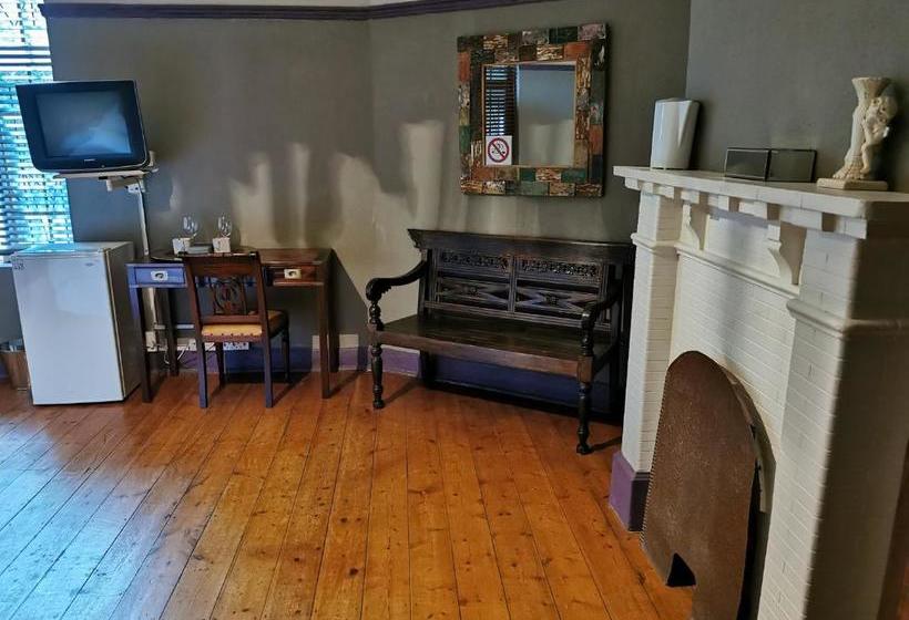 צימר La Rochelle Guesthouse