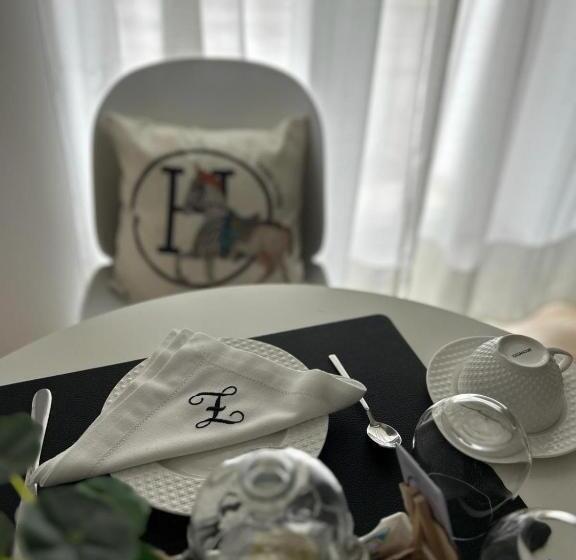 تختخواب و صبحانه Zeta Rooms