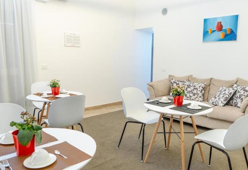 تختخواب و صبحانه Zeta Rooms