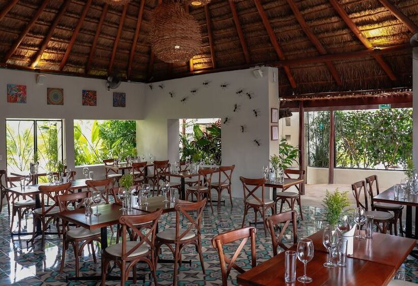 هتل Blue Palm Bacalar