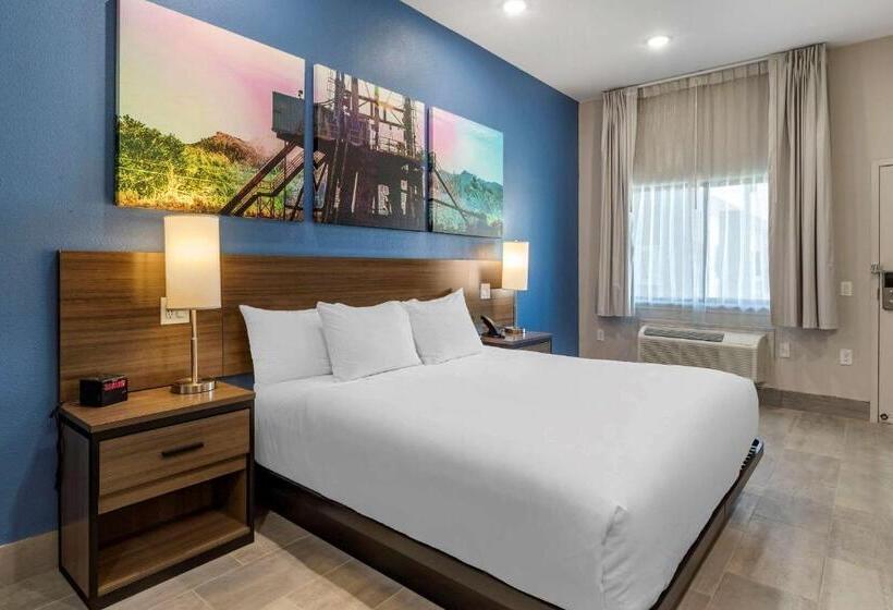 בית מלון כפרי Clarion Pointe Port Arthur Beaumont South