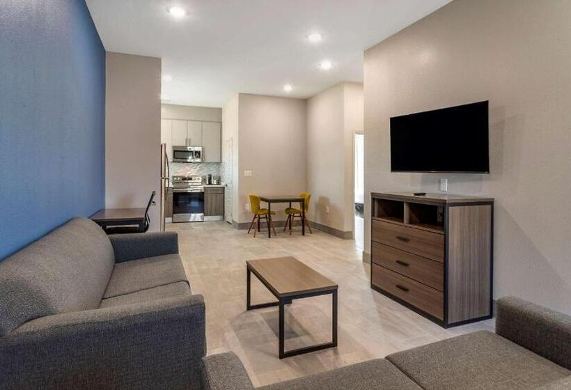 בית מלון כפרי Clarion Pointe Port Arthur Beaumont South