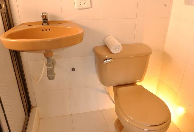 هتل Laureles De La Villa