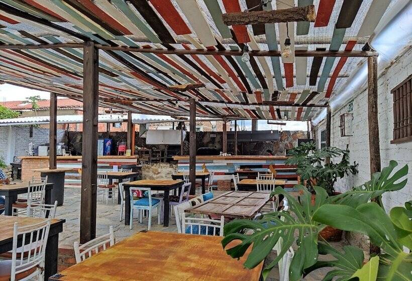 هتل Laureles De La Villa