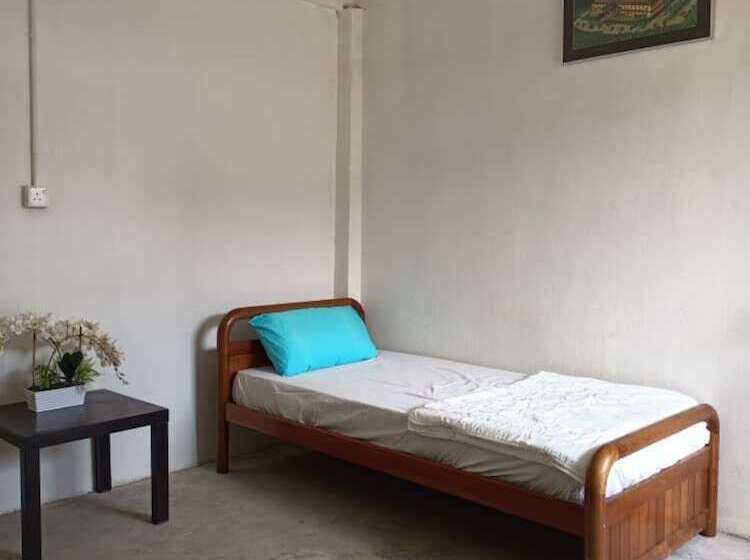 فندق Spot On 90179 Moza Inn