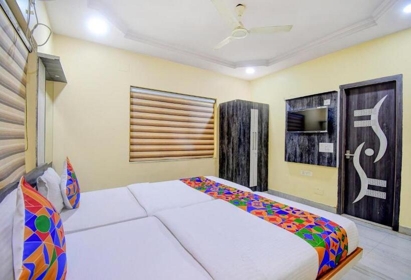 Fabhotel Divira Inn