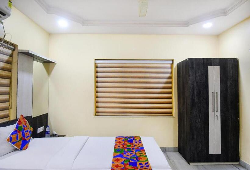 Fabhotel Divira Inn