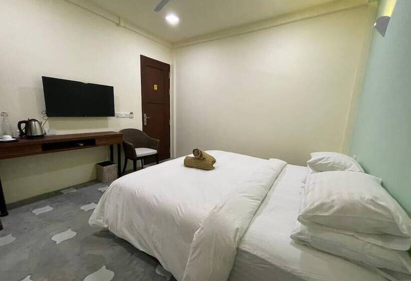 هتل Courtyard Guesthouse
