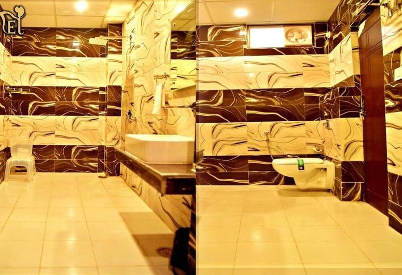 Fabhotel Elgrovia