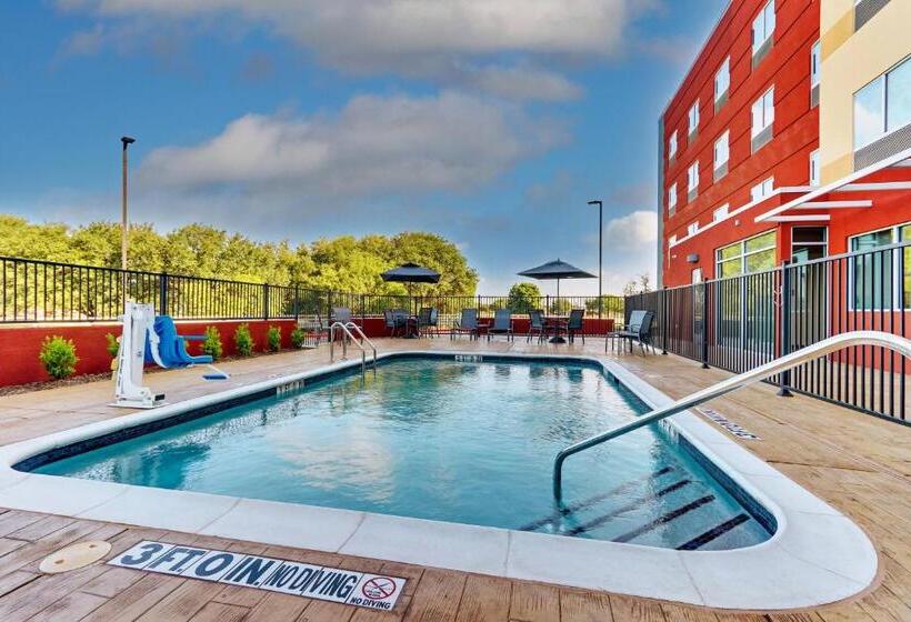 هتل Fairfield Inn & Suites By Marriott Dallas Love Field