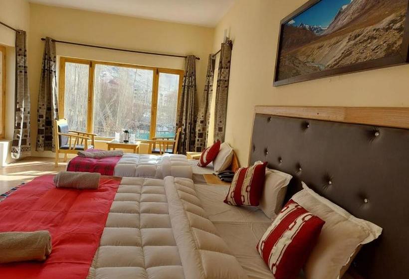 Hotel Khakshal Chubi